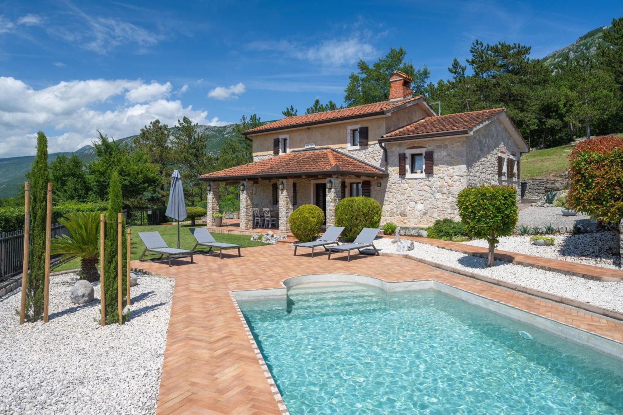 Luxury With A Swimming Pool Kozljak, Istria - Sredisnja Istra - 3399 * Plomin